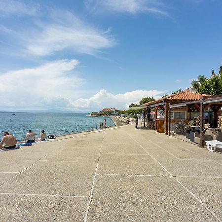 Apartments With A Parking Space Selce, Crikvenica - 5531 Buitenkant foto